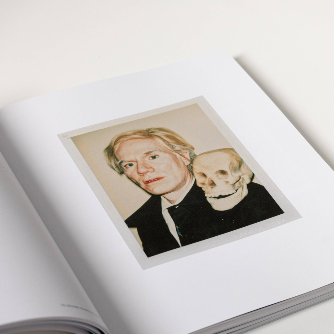 Intérieur du catalogue d'exposition Warhol