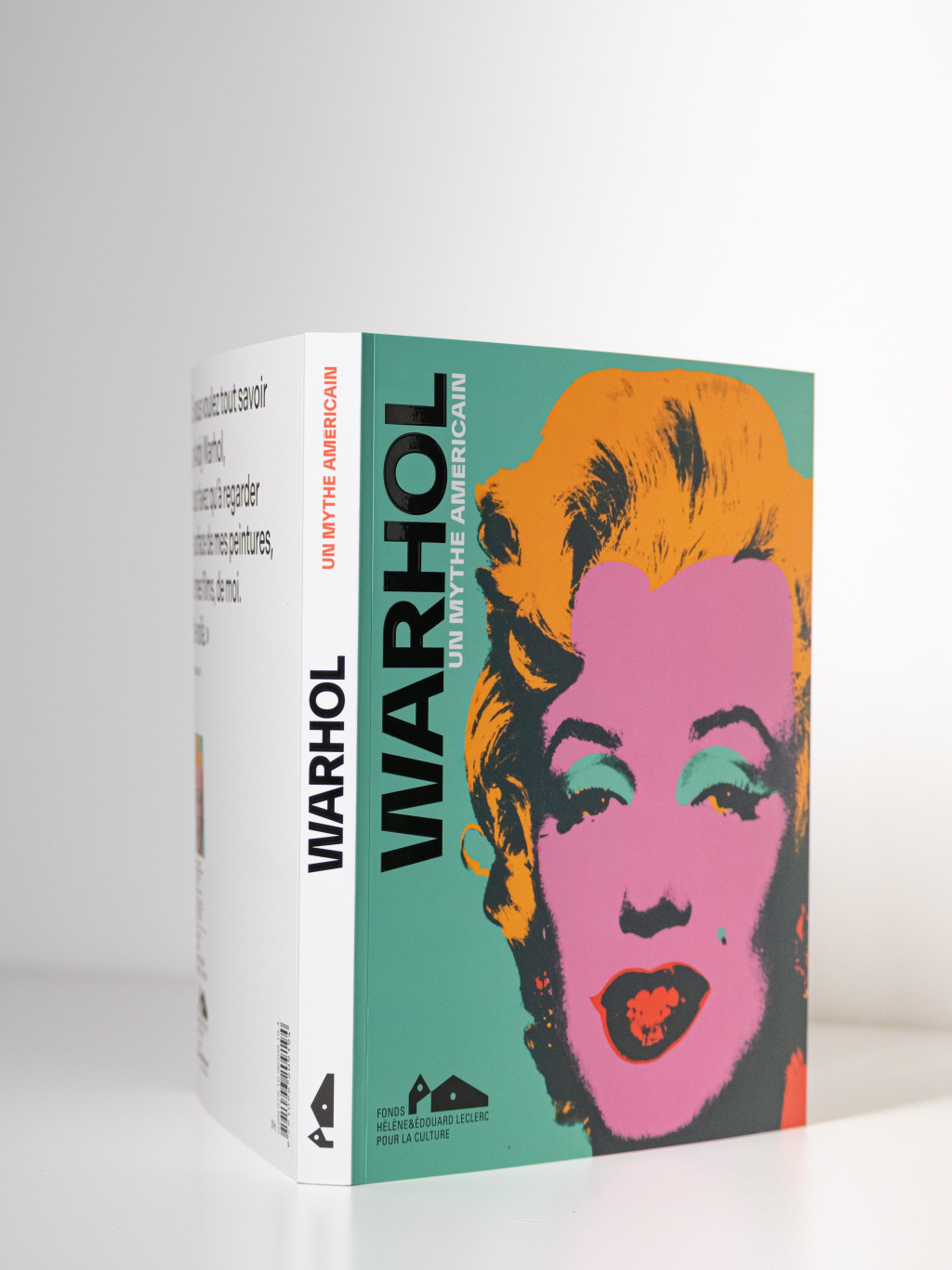 Intérieur du catalogue d'exposition Warhol